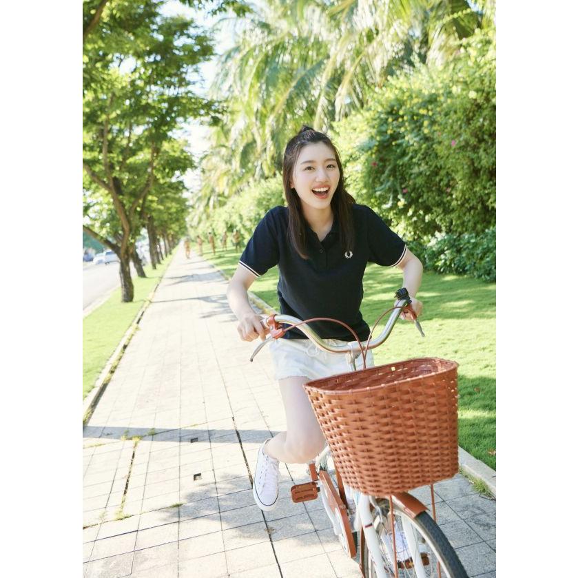 紀伊國屋書店限定カバー版】日向坂46 佐々木美玲1st写真集 「陽射しの