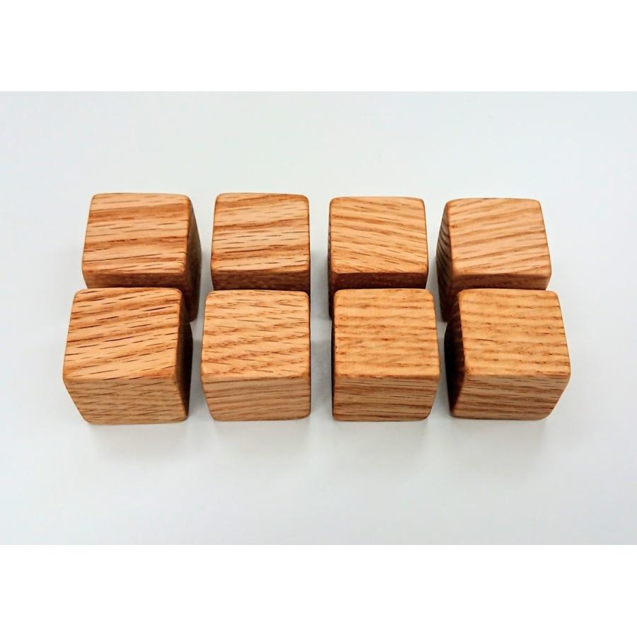 インシュレーター 木製 キューブ形 8個1組 スピーカー 無垢材 23mm角