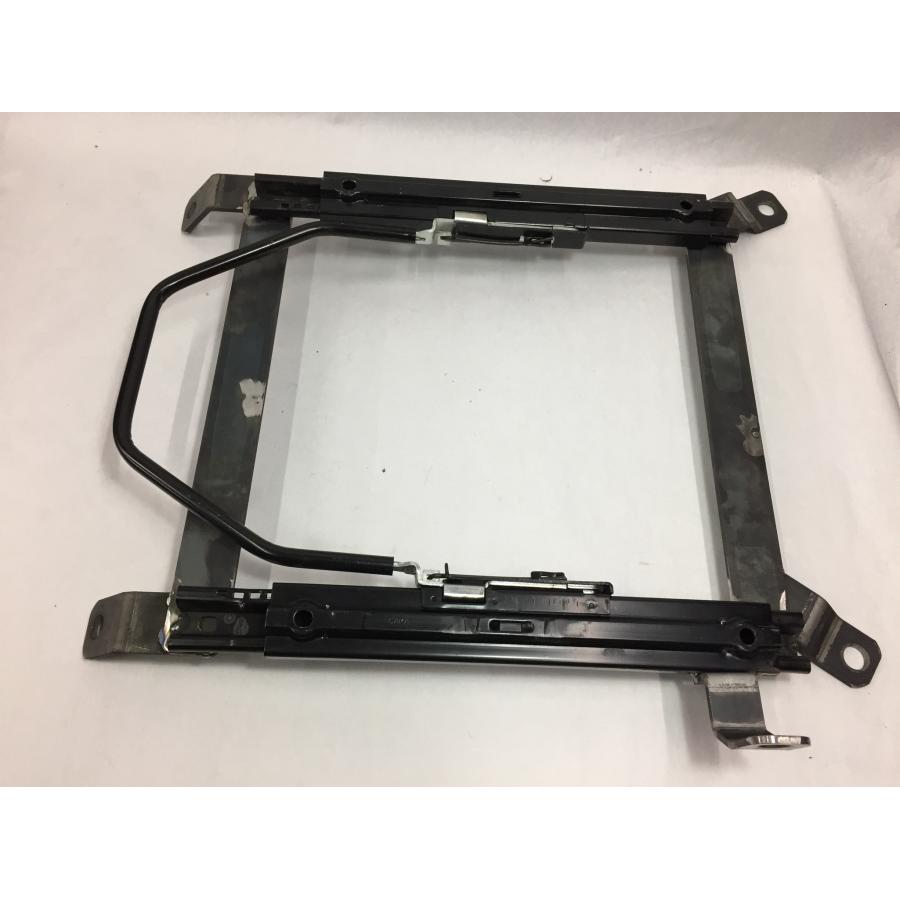 トヨタ ランドクルーザー78 プラド レカロ用シートレール M6×6個穴仕様