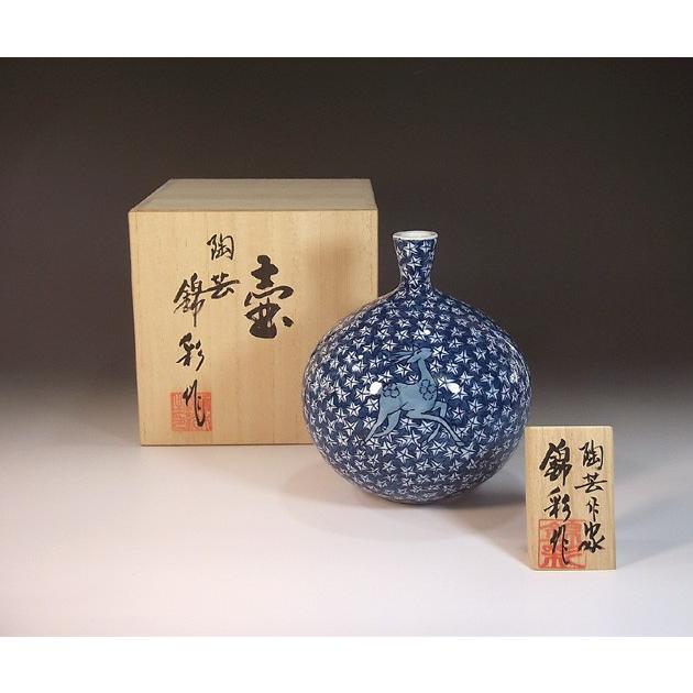染付紅葉鹿遊図花瓶 有田焼 花瓶 花器 陶芸作家 有田焼の高級花瓶や陶器壷の販売 法人ギフトから陶器の贈答品 記念品などの贈り物を送料無料でお届けします 熨斗や名入れも承ります 有田焼の窯元藤井錦彩窯 11 染付紅葉鹿遊図花瓶 藤井錦彩作 11 有田焼 藤井錦彩作