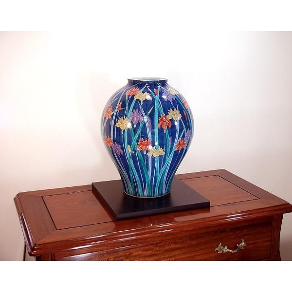 有田焼・色鍋島様式の陶器花瓶・あじさい絵