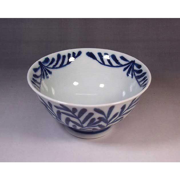 有田焼 陶芸家 藤井錦彩作 染付葉唐草文様ご飯茶碗 : 有田焼 藤井錦彩