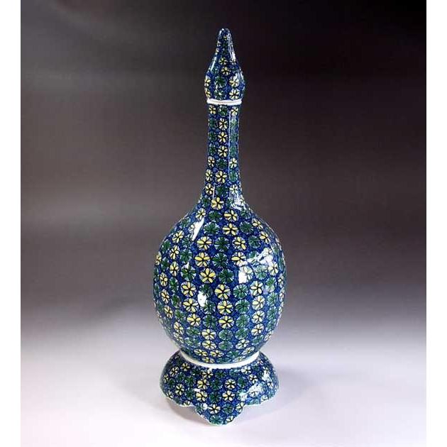 色鍋島様式花散らし文様飾り壺｜有田焼 陶芸作家 藤井錦彩作 : 有田焼