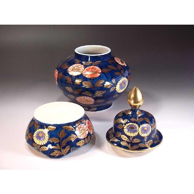古伊万里様式金欄手菊牡丹絵飾り沈香壺｜有田焼 陶芸作家 藤井錦