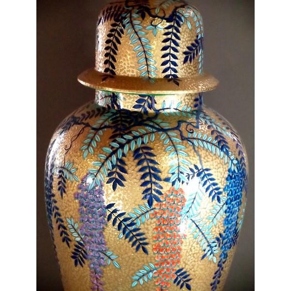 有田焼 染錦黄金藤絵飾り特大沈香壺｜陶芸作家 藤井錦彩 作 : 有田焼