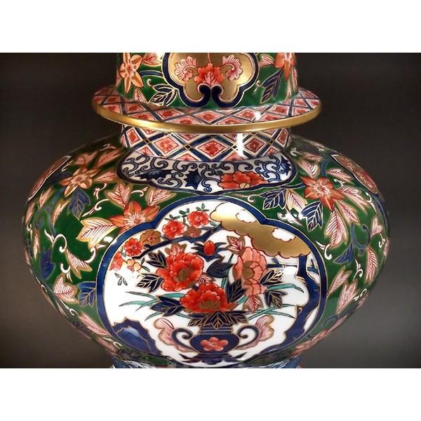 有田焼 金襴手花篭図飾り沈香壺｜陶芸作家 藤井錦彩 作 : 有田焼 藤井