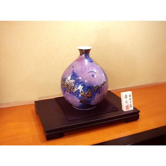 有田焼 天目釉プラチナ彩釉裏紅牡丹絵花瓶｜陶芸作家 藤井錦彩 作