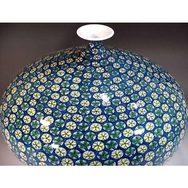 有田焼 色鍋島様式小花文様花瓶｜陶芸作家 藤井錦彩 作 : 有田焼 藤井