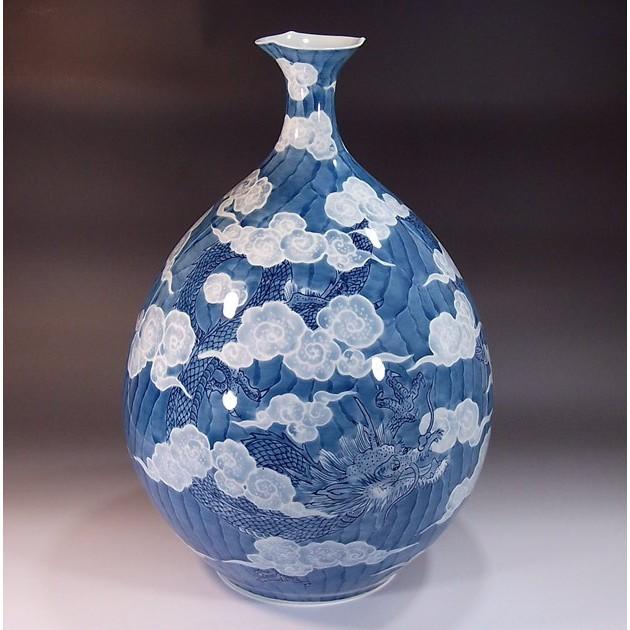 有田焼 染付龍絵花瓶｜陶芸作家 藤井錦彩 作 : 有田焼 藤井錦彩窯