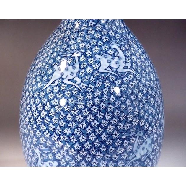 染付鹿紅葉絵花瓶｜有田焼 陶芸作家 藤井錦彩作 : 有田焼 藤井錦彩窯