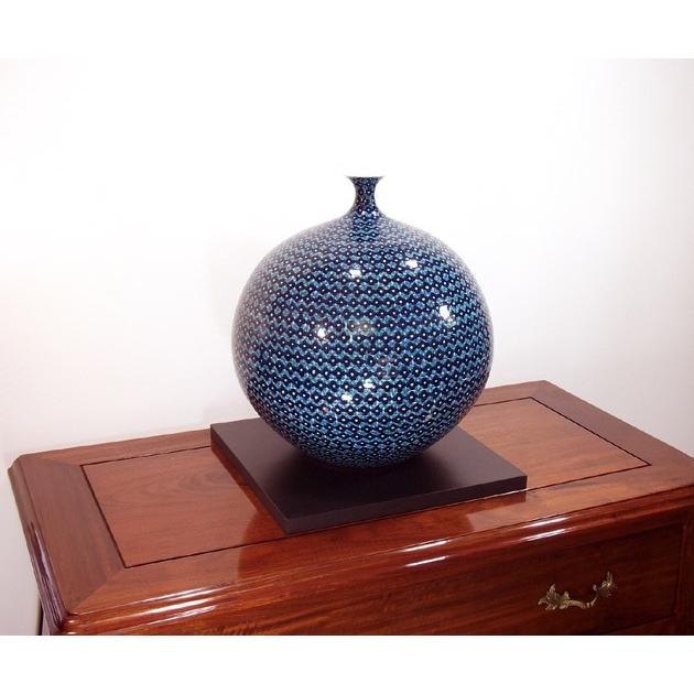 色鍋島様式小梅文様花瓶｜有田焼 陶芸作家 藤井錦彩作 : 有田焼 藤井錦