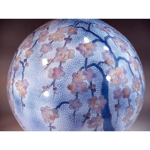 有田焼 金彩釉裏紅枝垂れ梅絵花瓶｜陶芸作家 藤井錦彩 作 : 有田焼