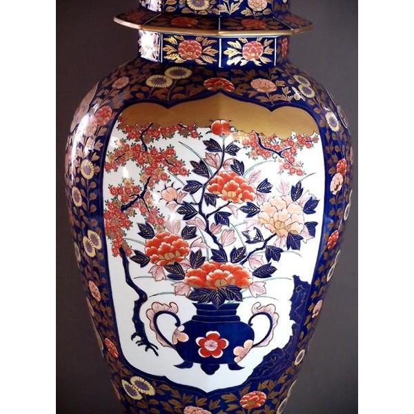 壺　花瓶　陶芸　希少品 有田焼 陶芸家 藤井錦彩作】有田焼美術品 染錦金彩菊唐草文様飾り花瓶