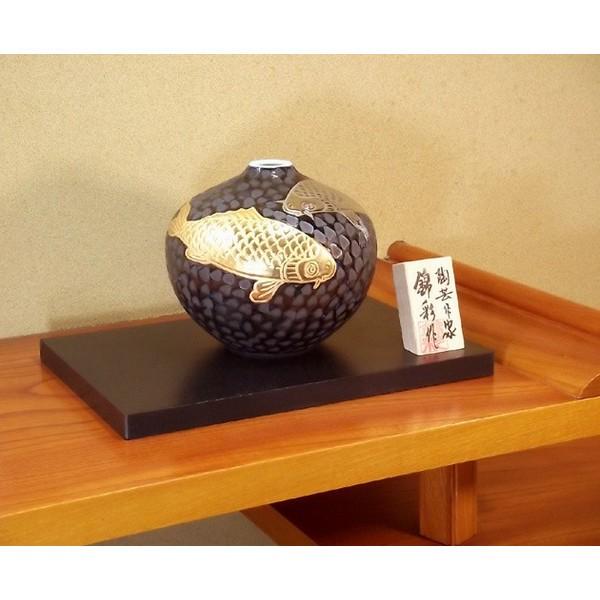 有田焼 鉄釉金彩・プラチナ彩鯉絵花瓶｜陶芸作家　藤井錦彩 作_3