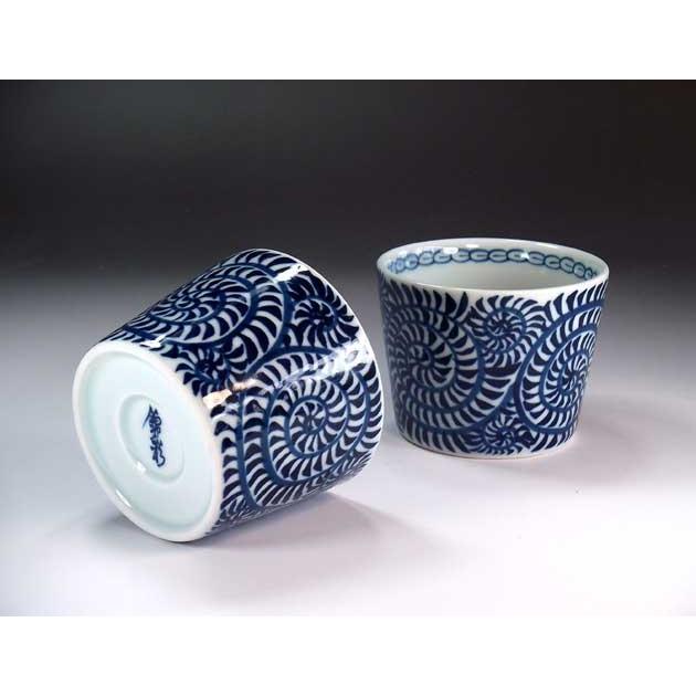 有田焼 陶芸家 藤井錦彩作 古染付蛸唐草文様湯呑み・ペア2客 : 有田焼