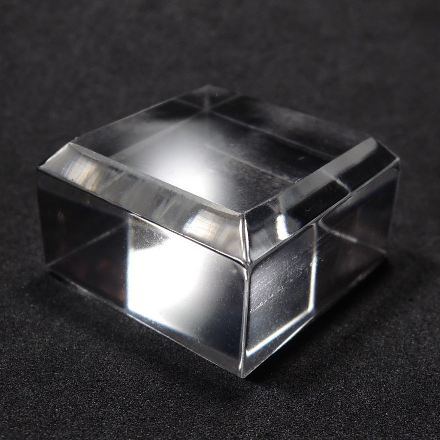 アクリルベース 約3cm 面取り スクエア アクリルブロック アクリル鉱物