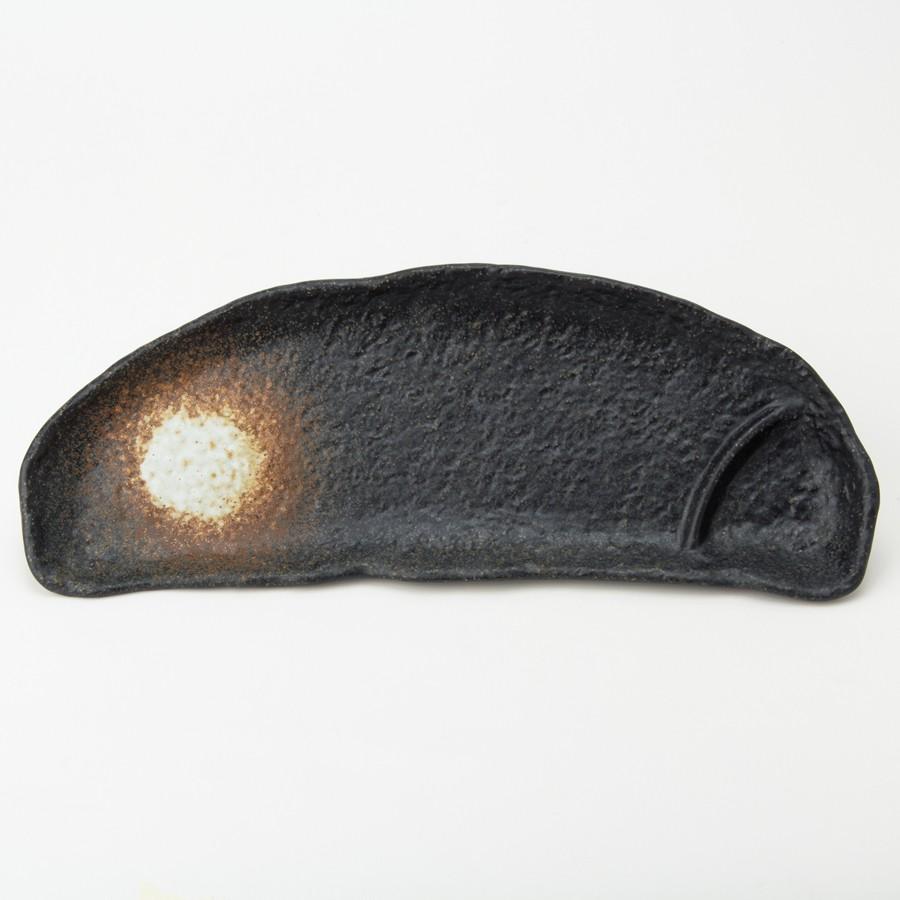 和食器 おしゃれ 仕切り皿 黒備前 半月多用皿 さんま皿 頭からしっぽまで乗せれるサイズ 焼き物皿 美濃焼 岐阜県 | たたら | 03