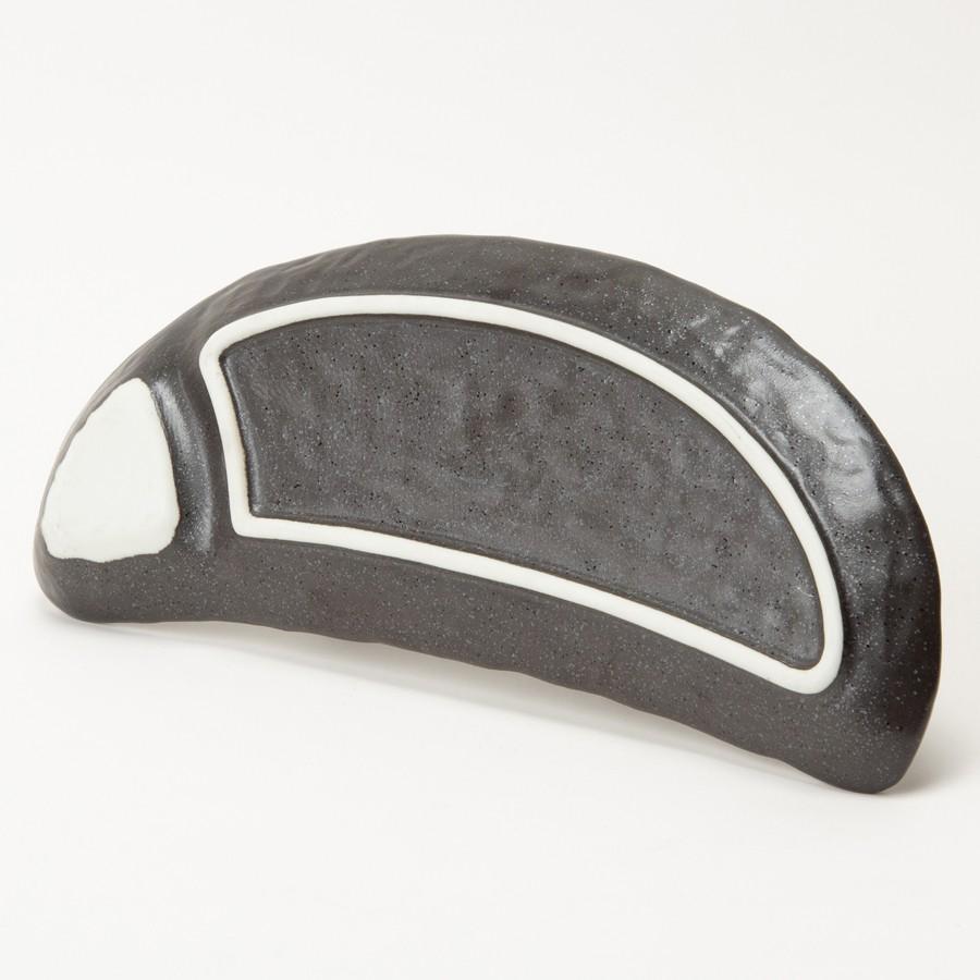和食器 おしゃれ さんま皿 焼き物皿 一引 仕切付半円長皿（黒） 美濃焼 岐阜県 | たたら | 02