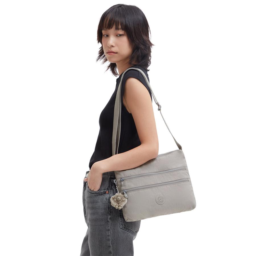 kipling キプリング 公式 ショルダーバッグ ALVAR(Grey Gris kipling キプリング 公式 ショルダーバッグ ALVAR(Grey Gris