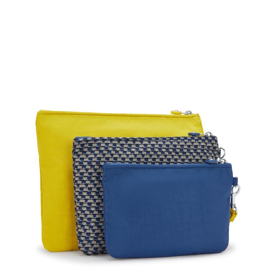 キプリング 公式 ポーチ IAKA L WRISTLET(Inside Yellow) イアカ エル リストレット(インサイドイエロー) KI42192TT 　期間限定価格 2026/10/25 まで | kipling | 01