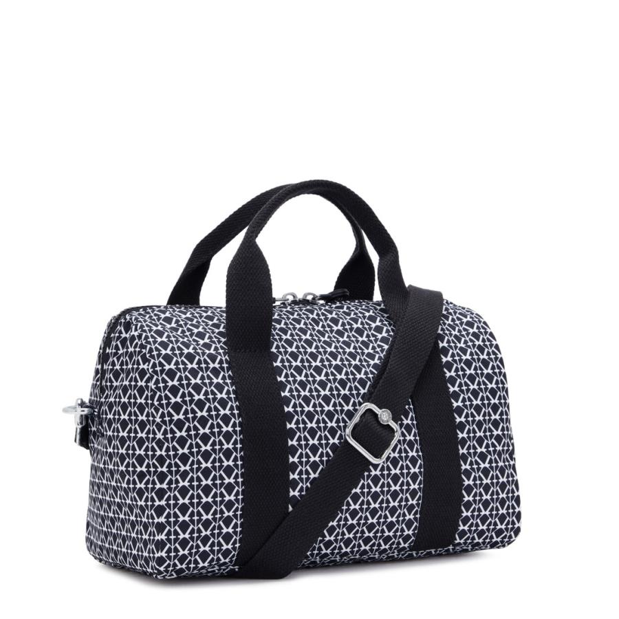 キプリング 公式 ボストンバッグ BINA M(Signature Print) ビーナエム(シグネチャープリント) KI7990DD2 ベーシックプリント コレクション | kipling | 01