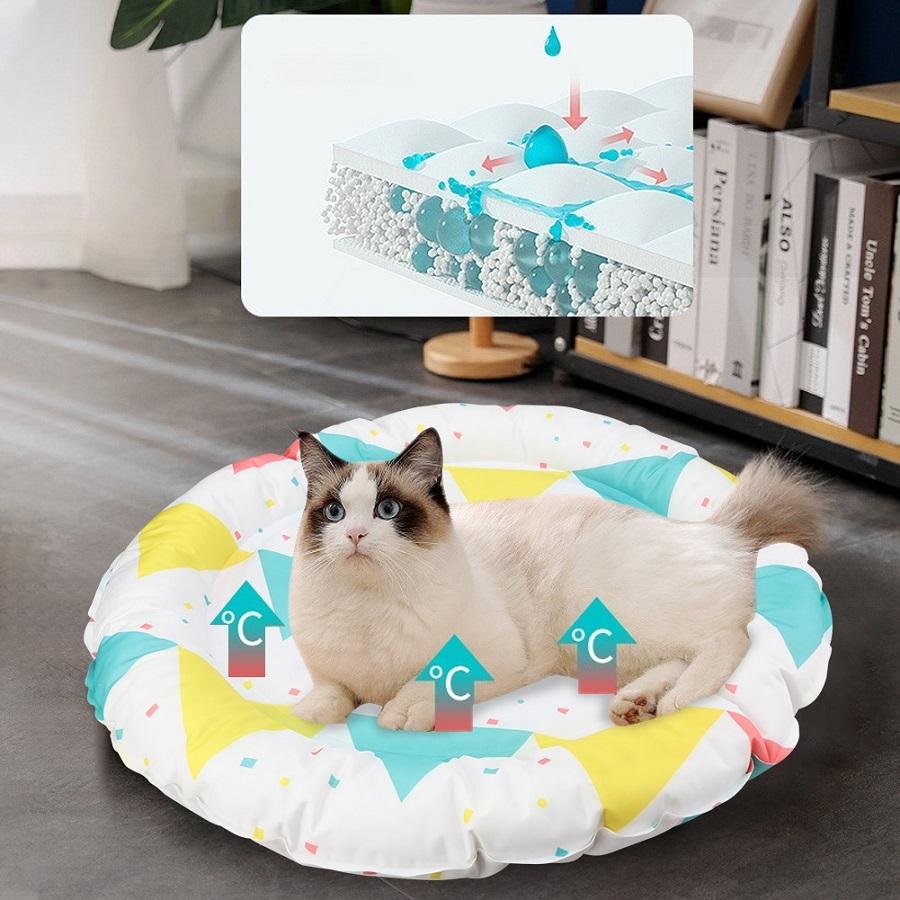 ペットベッド 夏用 犬 猫ひんやりマット 犬用クールマット 涼感 冷感 クッション クールベッド 猫ソファー クールシート いぬ ねこ う 座布団 Vo csbw Kirabosistore2 通販 Yahoo ショッピング