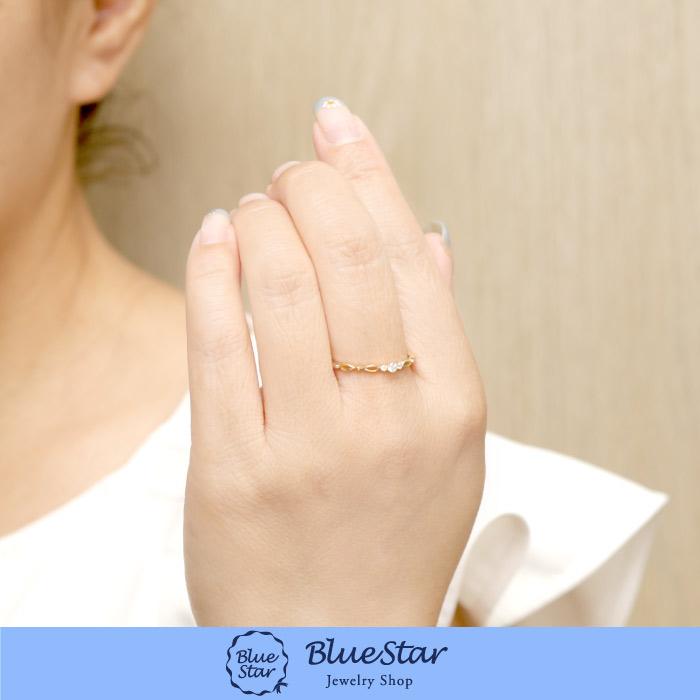 3石のダイヤモンドとすかし・華奢感を楽しめるリング BlueStar