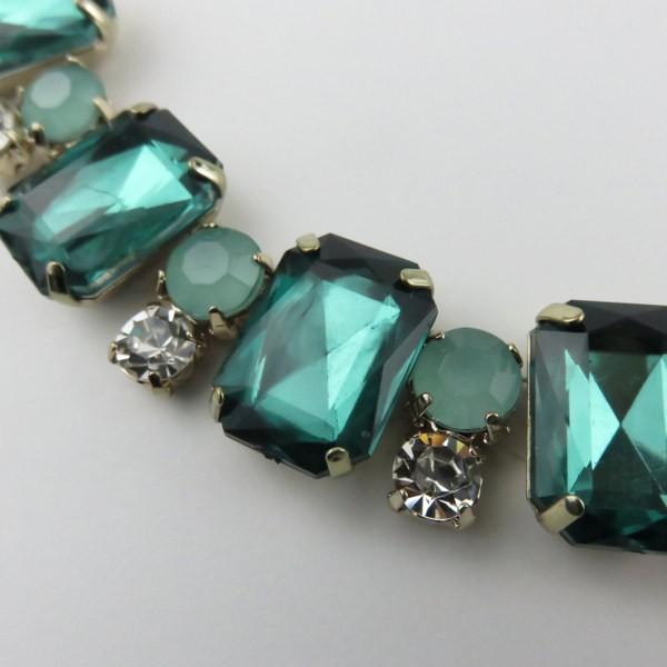 爽やかグリーングラデカラービジューネックレス、華やかレディース