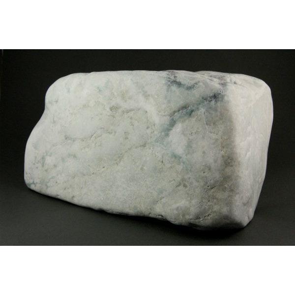 珍しい  糸魚川産 翡翠 原石 磨き 7.2kg 宝石ルース、裸石