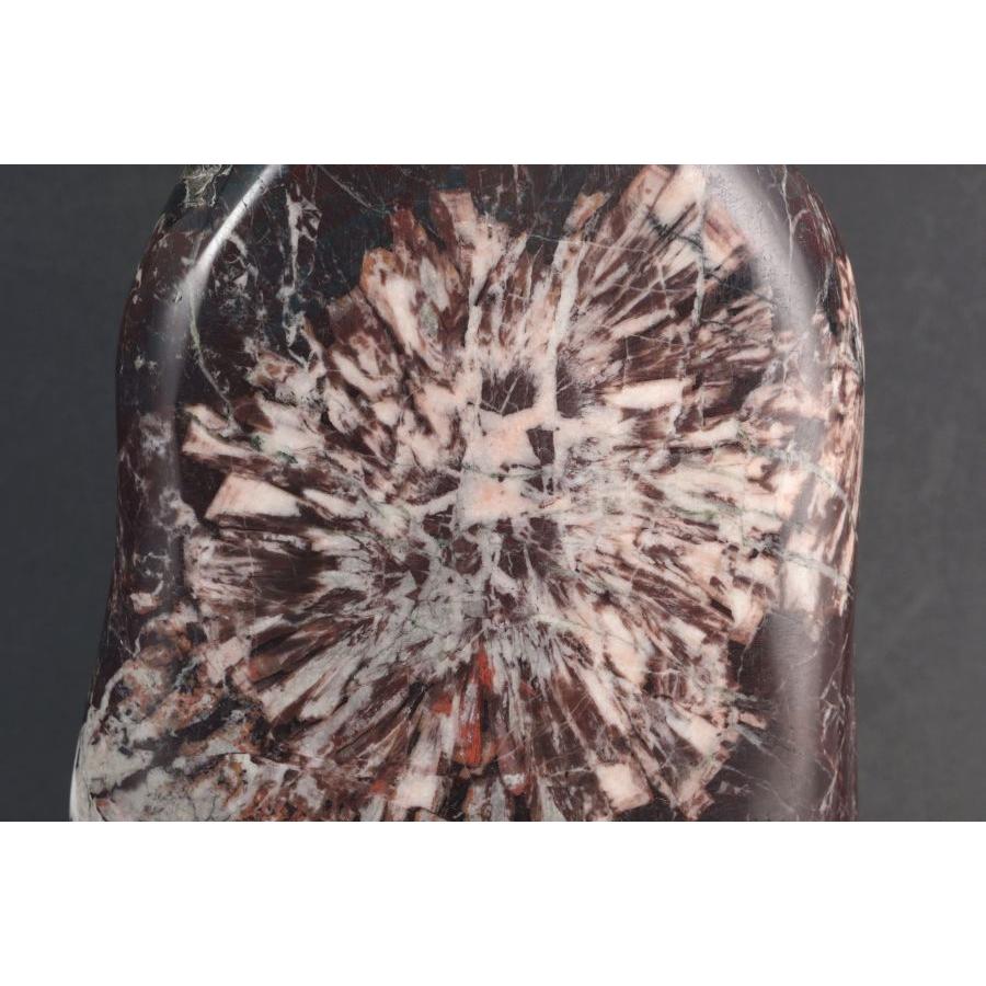 岐阜県根尾谷産 菊花石 台付き 1.7kgの画像