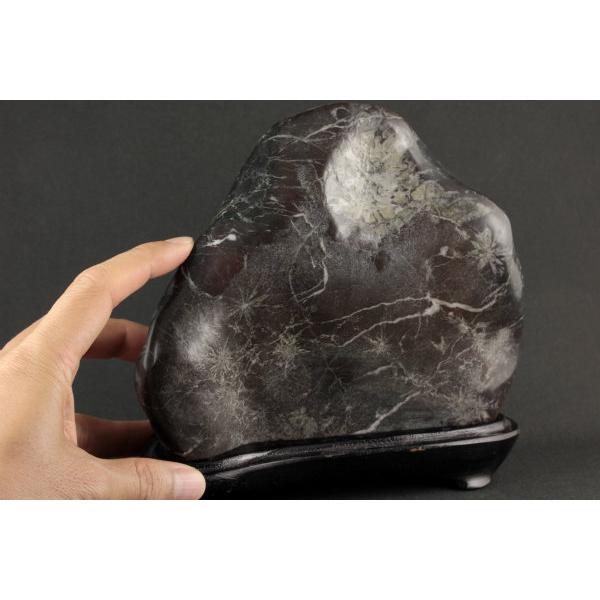 岐阜県根尾谷産 菊花石 台付き 1.5kg : 天然石通販キラリ石