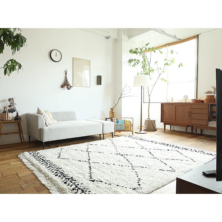 ラグ カーペット ラグマット ．ホットカーペット対応 ☆ベッドルーム用絨毯 Amazon｜カーペット ラグマット 160×200cm 滑り止め付 洗えるラグ 抗菌