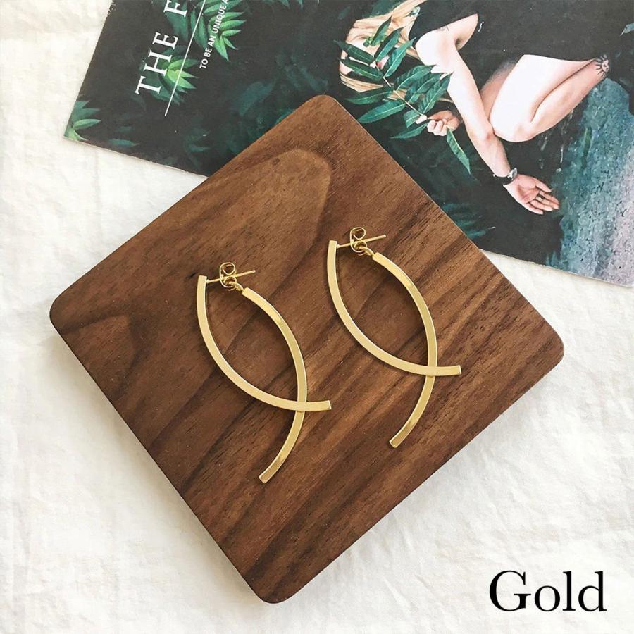 スウィング バックキャッチピアス 大人可愛い 品がありオシャレ キラキラ 揺れる 幾何学 ウェーブ |  | 01