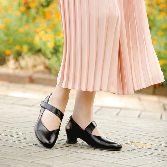 足のプロが考えた 足が楽なパンプス(ストラップパンプス ワイズ 4E
