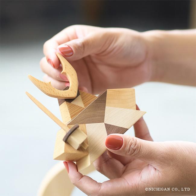WOOD DECORATION 将(初節句 男の子 兜 コンパクト 兜飾り 木製 端午の