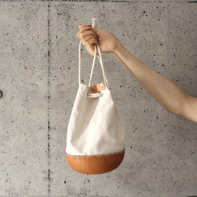 Butler Verner Sails モールドレザー巾着ショルダー(巾着バッグ 小さめ