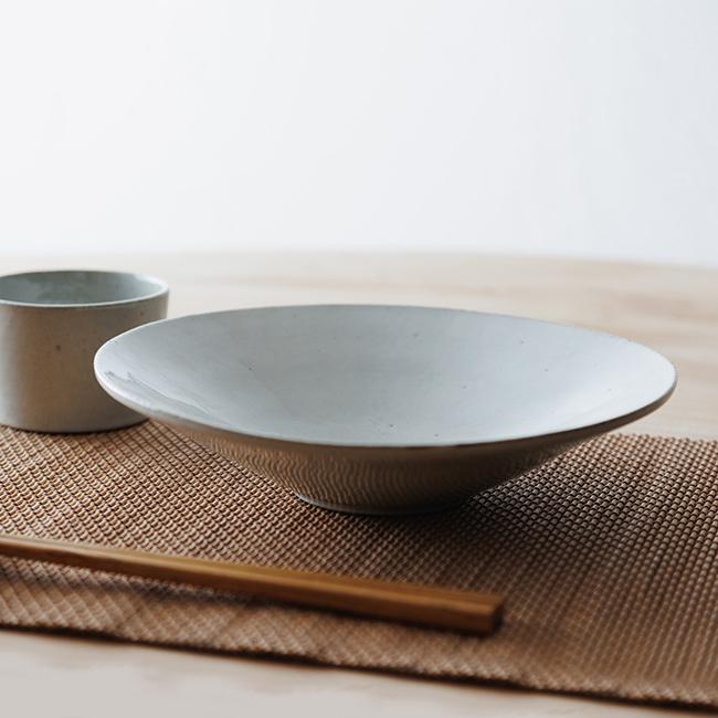 かもしか道具店 めんのお皿(蕎麦 皿 陶器 直径 23cm 食器 お皿 中皿