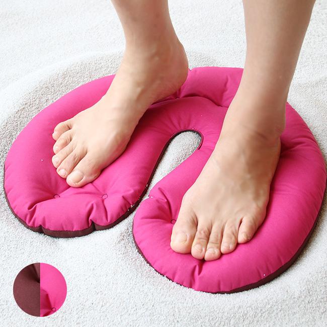 サクラ咲く 砂浜あるくっしょん ボルドー(足踏み 運動 器具 クッション 脚 足 足裏 腰 砂浜 砂 歩く ウォーキング) :SA594:キレイスポット - 通販 - Yahoo!ショッピング