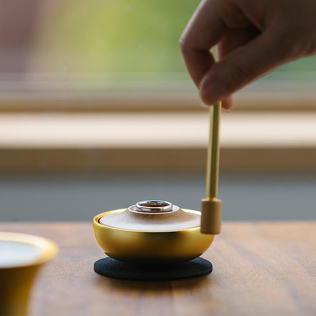 【新品訳あり】 Sotto スタンダードセット(仏具セット ミニ おりん かわいい ペット 仏具 おしゃれ おりん棒 おりんを鳴らす棒 小物) 1-2W 【3939575022】(20812円)