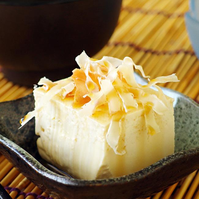 いっしょが美味しい北海道サーモン 花チーズ65g 北海道産鮭のフレーク使用 チーズ鱈の薄削り 削り節の様な珍味 メール便対応 Rb 吉粋 通販 Yahoo ショッピング