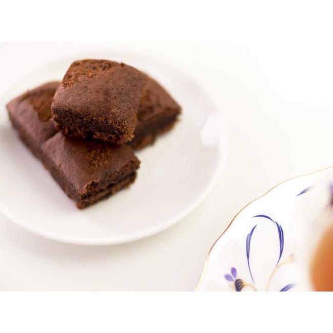 天使のショコラケーキ Sweet Chocolat Cake ひとくちサイズの贅沢チョコレートケーキ滑らかな口当たりのガトー オ ショコラ Rb 吉粋 通販 Yahoo ショッピング