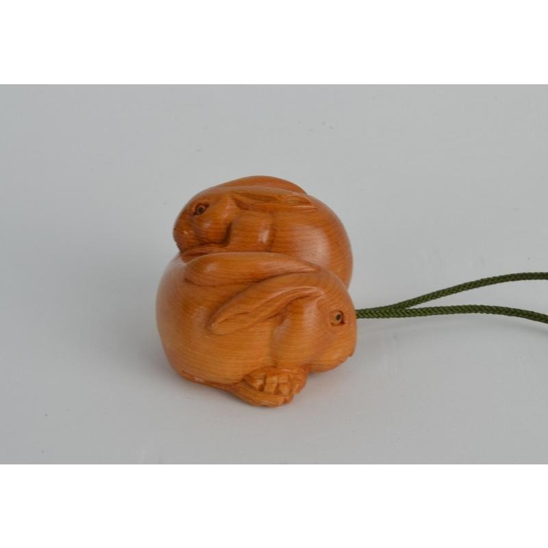 飛騨高山 一位一刀彫 根付 親子うさぎ 伝統工芸品 お土産 民芸品