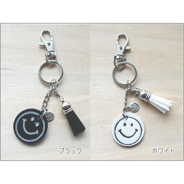 スニーカーキーホルダー　ニコちゃん　スマイル　ハンドメイド 送料無料】スマイル ニコちゃん キーホルダー メタル キーリング