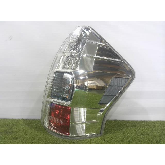 プリウスα DAA-ZVW41W 右 テールランプ テールレンズ 1G3 81551 プリウスα DAA-ZVW41W 右 テールランプ テールレンズ 1G3 81551