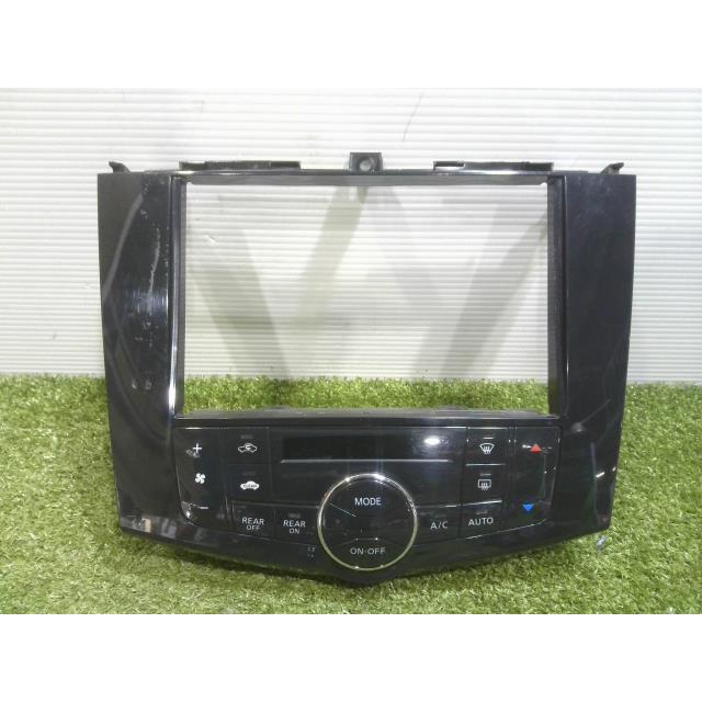 セレナ 日産 FC26 C26 前期 ハイウェイスター 純正 8インチ ナビ セレナ 日産 FC26 C26 前期 ハイウェイスター 純正 8インチ ナビ