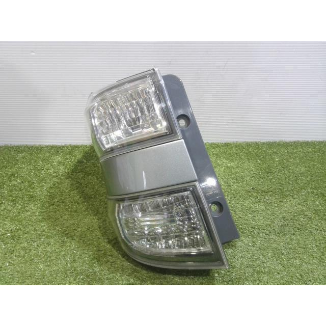 ヴェルファイア ANH20 左リヤ純正テール ヴェルファイア DBA-ANH20W 左 テールランプ テールレンズ 1E4