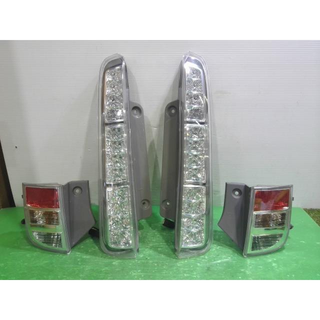 トヨタ ZGM10G ZGM11G ZGM15G アイシス プラタナ 後期 純正 LED クリア 