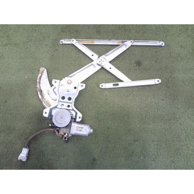 ジムニー TA-JB23W 右フロントドアレギュレータ・モーター Z2S 83401