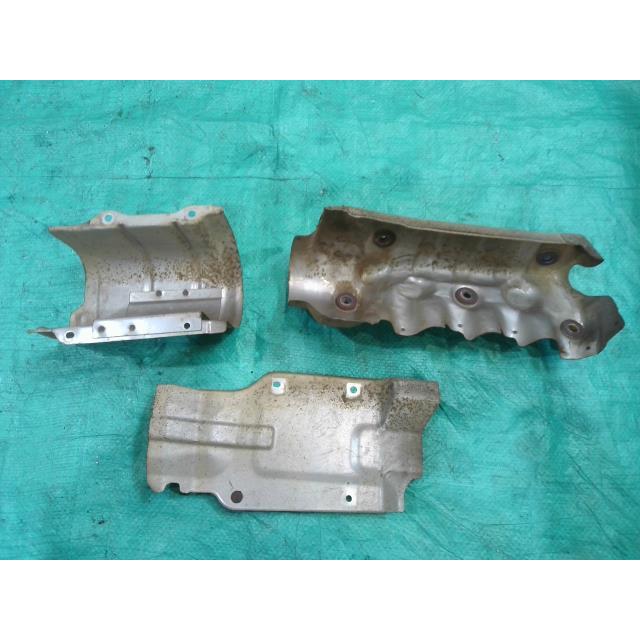 サンバー　TV系　マフラー遮熱板 スバル サンバー TT/TV/TW リヤマフラー 遮熱板 (純正品)｜売買