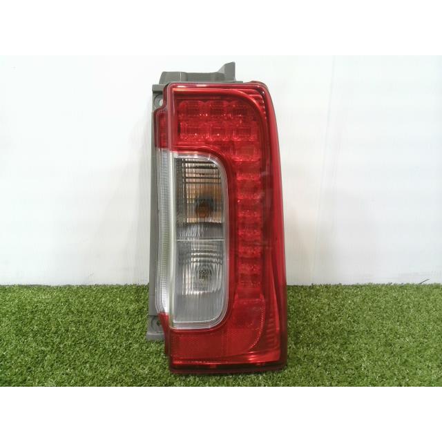 タント DBA-LA600S 右 テールランプ テールレンズ W24 81551